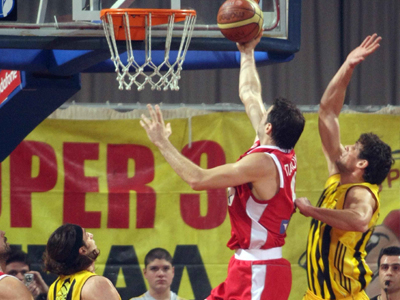 Κέρδισε στο «Αλεξάνδρειο» και συνεχίζει πρώτος ο Ολυμπιακός