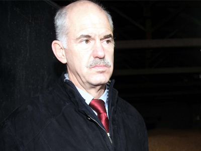 Αιφνιδιαστική επίσκεψη Παπανδρέου στη ΓΑΔΑ