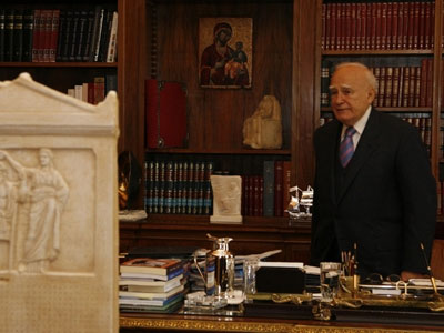 Επίσκεψη στον Παπούλια από μαθητές του Αρσακείου Τιράνων