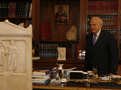 Παπούλιας: Την κρίση να μην την πληρώσουν οι εργαζόμενοι