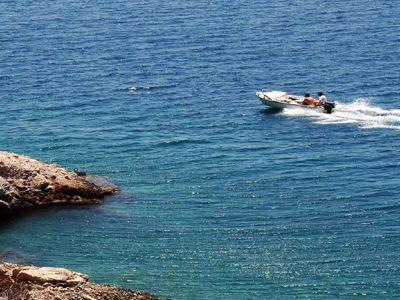 Σε “καραντίνα” παραλία της Αναβύσσου