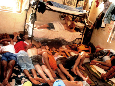 Φωτιά σε παράπηγμα μεταναστών στην Ηλεία