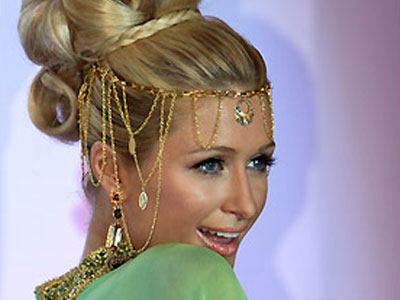 Στον… κόσμο της η Paris Hilton