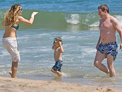 Ξένοι στο ίδιο σπίτι