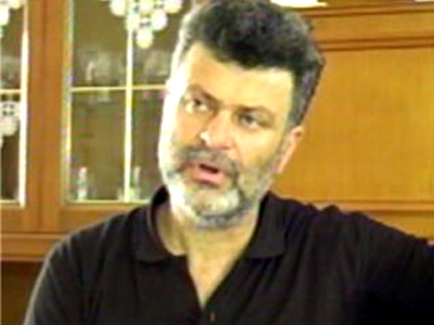 Ο πατέρας του νεκρού φοιτητή στην zougla.gr