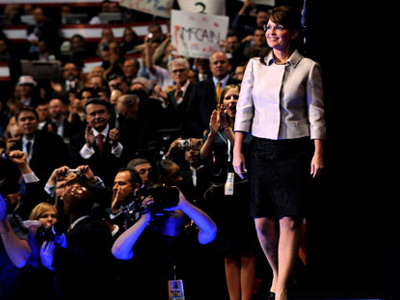 Μήνυση για τα ρούχα της Πέιλιν