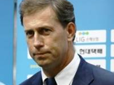 Καταλήγει σε Περέν, Λάουντρουπ