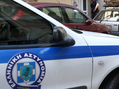 Του έκλεψαν λεφτά, επιταγή και τη βέρα