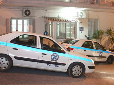 Mαχαίρωσε αστυνομικό‏