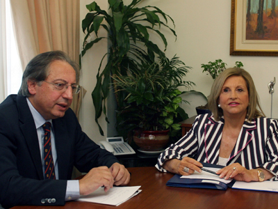 Δεν διασπάται το ΙΚΑ δηλώνει η υπουργός Απασχόλησης