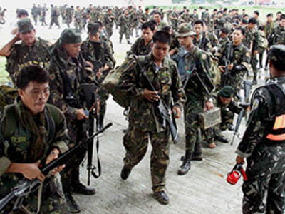 Απειλούν να αποκεφαλίσουν ομήρους του Ερυθρού Σταυρού