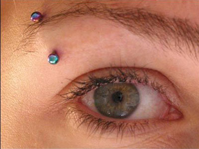 «Θα βάλω σκουλαρίκι στο φρύδι και στη μύτη»