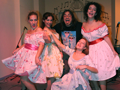 «Ζήτω τα λαϊκά κορίτσια!»