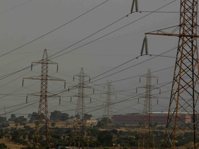 Η ΔΕΗ, οι ύποπτες συμβάσεις και το μπλακάουτ