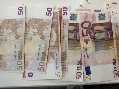 Διακινούσαν πλαστά χρήματα