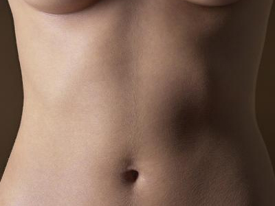 Η φτώχεια θέλει… πλαστικές