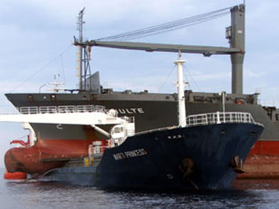 ”Ναυμαχία” για ένα ναυάγιο