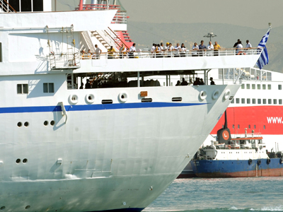 Σύγκρουση κρουαζιερόπλοιων στον Πειραιά