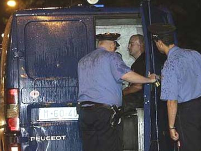 Καταδικάστηκαν Σέρβοι αστυνομικοί για σφαγές αμάχων