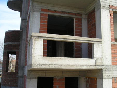 Έπεσε από το φωταγωγό