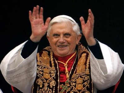 Ενθαρρυντικός προς τους νέους ο Πάπας για τη χρήση νέων τεχνολογιών