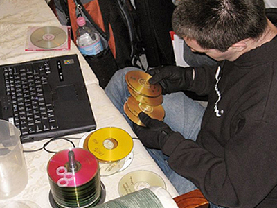 Χειρουργός και φιλόλογος σε κύκλωμα παιδικής πορνογραφίας