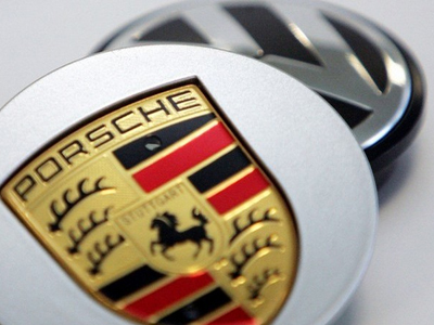 Στον «αέρα» η εξαγορά της Porsche από την Volkswagen