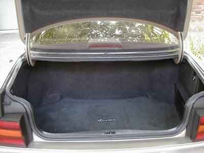 Είχε κρύψει αλλοδαπούς στο πορτμπαγκάζ του αυτοκινήτου του