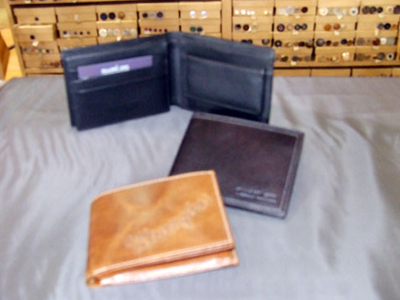 Συνελήφθη 17χρονη που άρπαζε πορτοφόλια