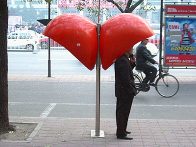 Αντιμετωπίζει φυλάκιση 18 μηνών για μια φάρσα