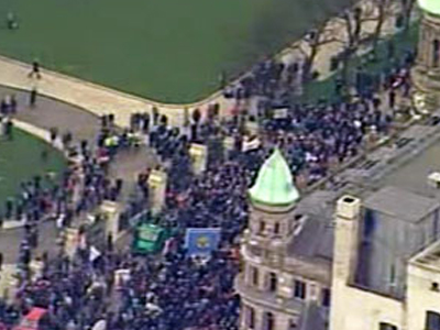 Ομαδικές εκδηλώσεις διαμαρτυρίας στη Βόρειο Ιρλανδία