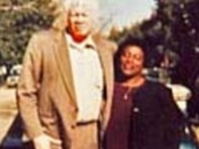 Του έκοψαν τα πόδια για να χωρέσει στο φέρετρο