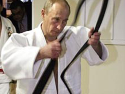 Πούτιν καλεί Σαρκοζί να παίξουν τζούντο