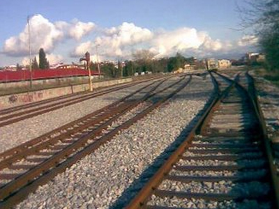 Έκλεψαν ράγες τρένου από στρατόπεδο