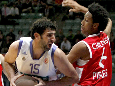 Μείωσε 2-1 η Ρεάλ, 71-63 τον Ολυμπιακό