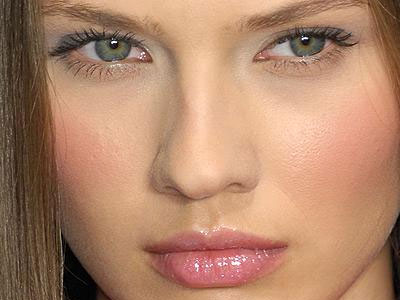 Πώς να απαλλαγείτε από τις κοκκινίλες