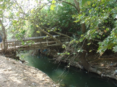 Έθαψαν ναρκωτικά στην κοίτη ρέματος