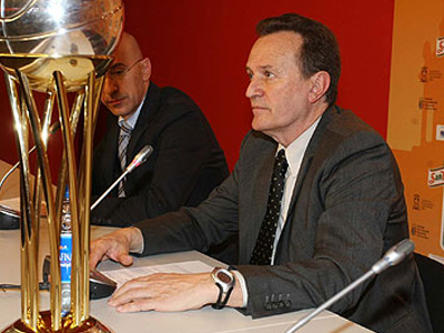 Στην Ισπανία ο Ρενέσες