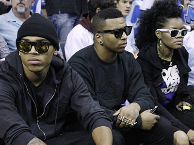 Ο Chris Brown με ”υποκατάστατο” της Rihanna