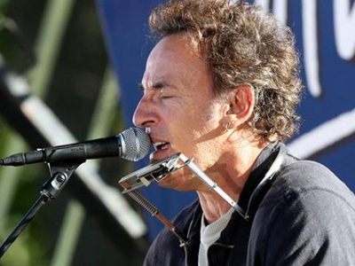 Ο Μπρους Σπρίνγκστιν τραγουδάει για τον Ομπάμα