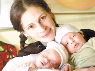 Η εγκυμοσύνη δεν έφερε μόνο… παιδί στην Τζούλια Ρόμπερτς