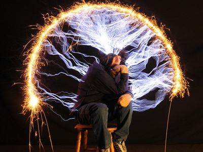 Τι «σκέφτεται» κάποιος που τον διαπερνούν 500.000 βολτ;