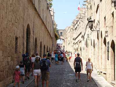 Αστυνομικοί ”τις έφαγαν” από… ανήλικο