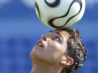 Μυριάδες στην παρουσίαση του Ronaldo!