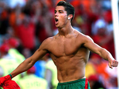 Καλύτερος ποδοσφαιριστής ο Ρονάλντο