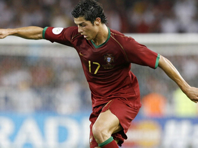 Με φόντο την κορυφή