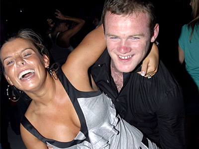 Ένα εκ. ευρώ για την πρώτη φωτογραφία του μωρού του Ρούνεϊ!