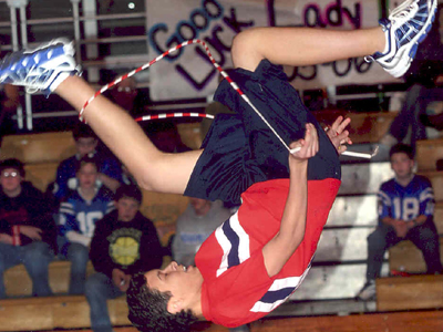 Έκανε σχοινάκι… με φίδι