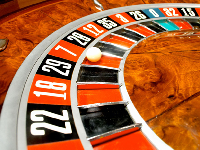 «Καπνοαπαγόρευση» στην Ελλάδα… «τζογοαπαγόρευση» στη Ρωσία