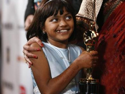 Ελεύθερος ο πατέρας της 9χρονης του «Slumdog Millionaire»